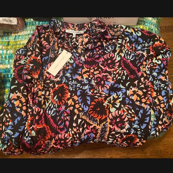 Collective Concepts Floral/Tropical Blouse - Picture 2 of 3